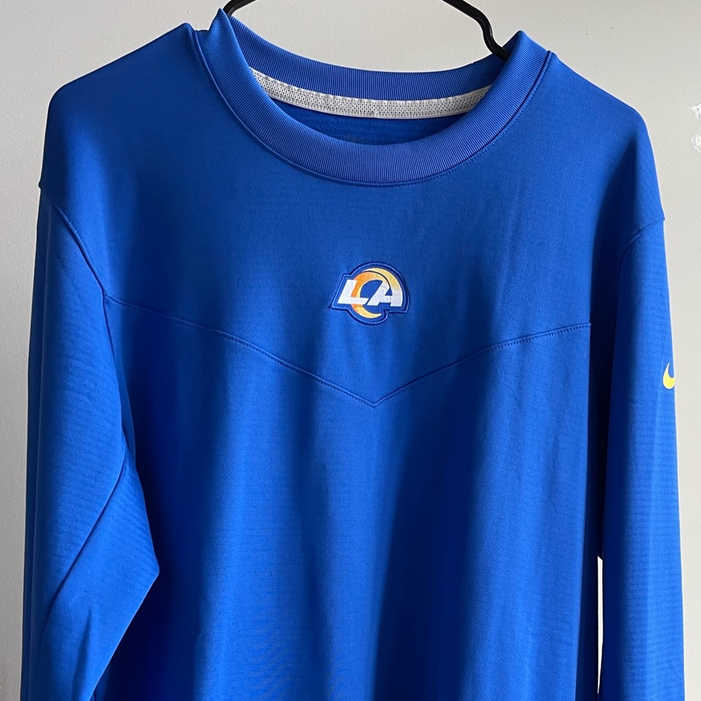 LA Rams on field apparel, Nike dri-fit, Sz M, long-sleeve